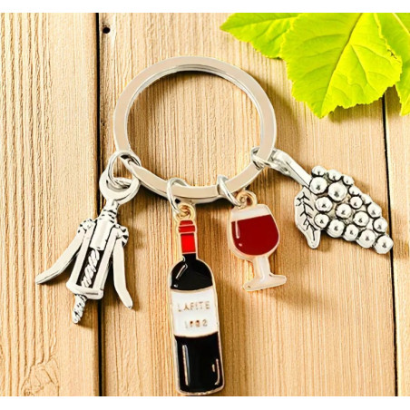 Schlüsselanhänger mit Wein-Accessoires