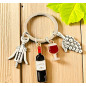 Schlüsselanhänger mit Wein-Accessoires