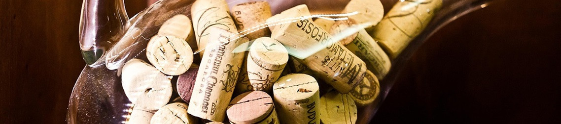 Wein‑Deko & Lifestyle – Stilvolle Weinaccessoires | VINOASE